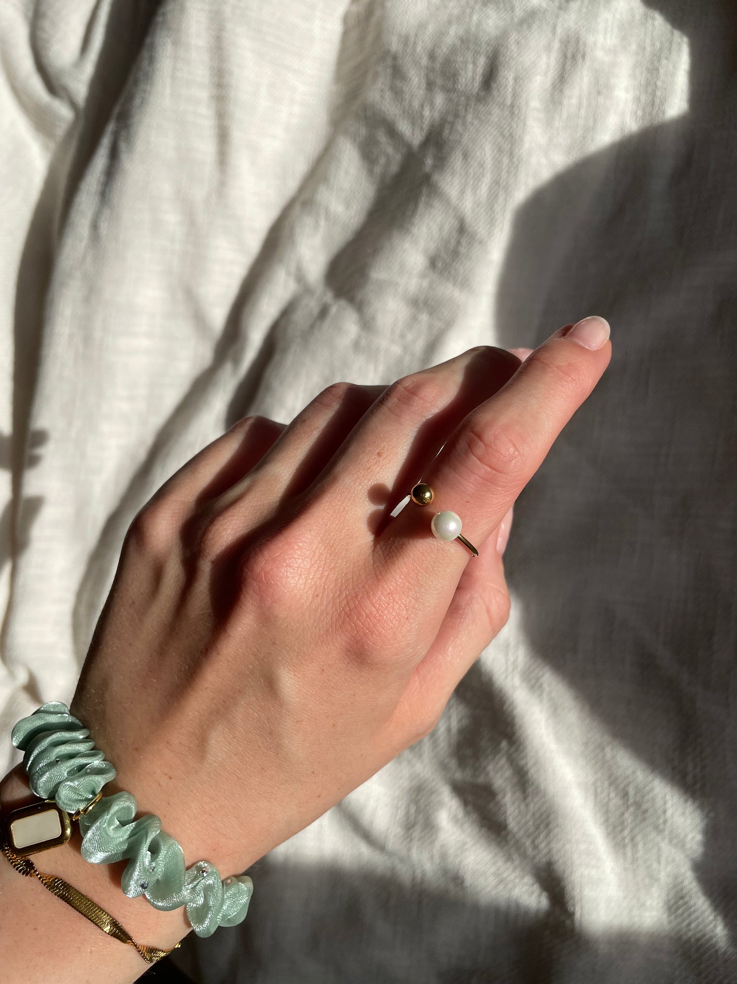 the Eldest Daughter Ring (silver or gold)